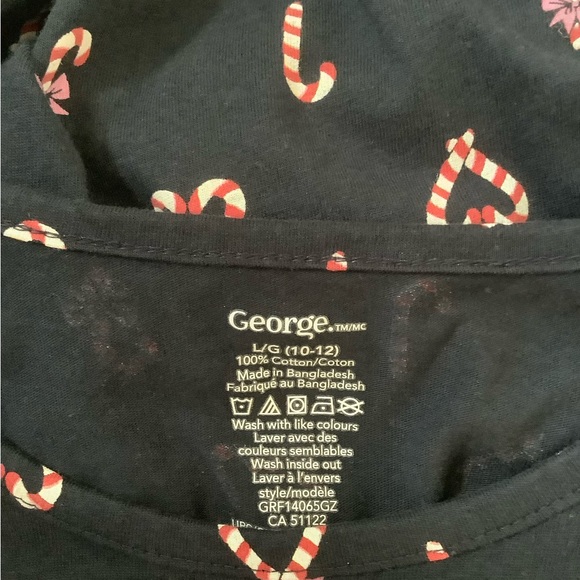 Christmas 🎄 Holiday Print 2 Piece Bundle - Picture 3 of 5